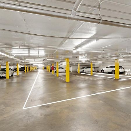 Beverly Hills 2 Bed 2 Bath Penthouse With Den And Parking 414 Los Angeles Eksteriør billede