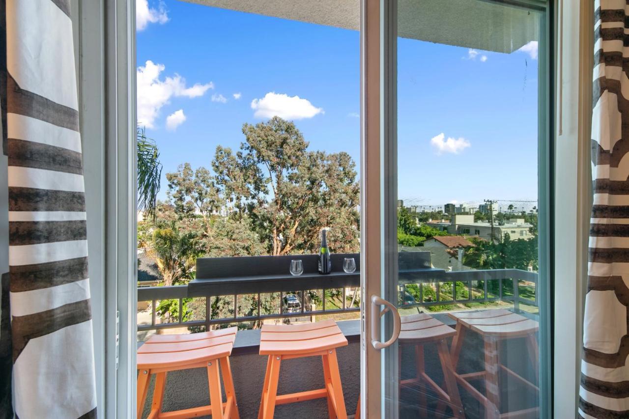Beverly Hills 2 Bed 2 Bath Penthouse With Den And Parking 414 Los Angeles Eksteriør billede