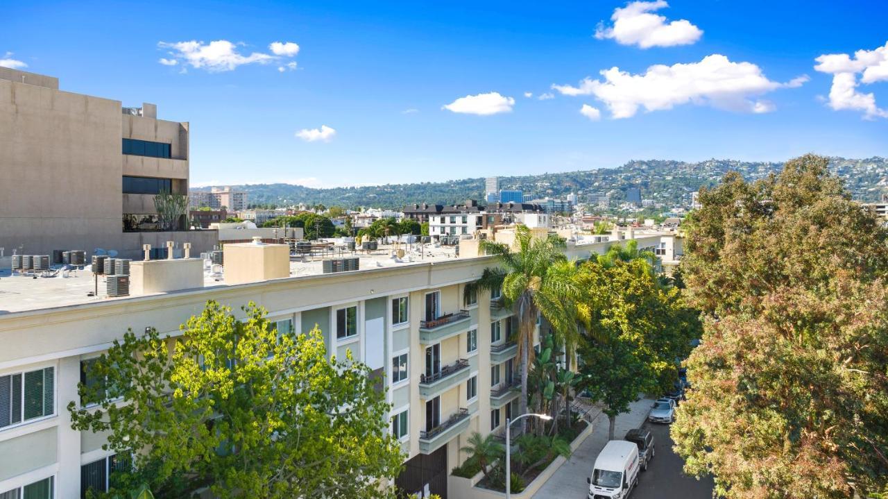 Beverly Hills 2 Bed 2 Bath Penthouse With Den And Parking 414 Los Angeles Eksteriør billede